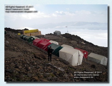 Damavand Camp3 Bargah Sevom old shelter and the tenting area